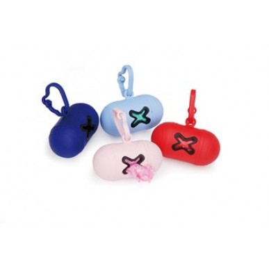 מתקן לשקיות צואה עם קליפס לרצועה